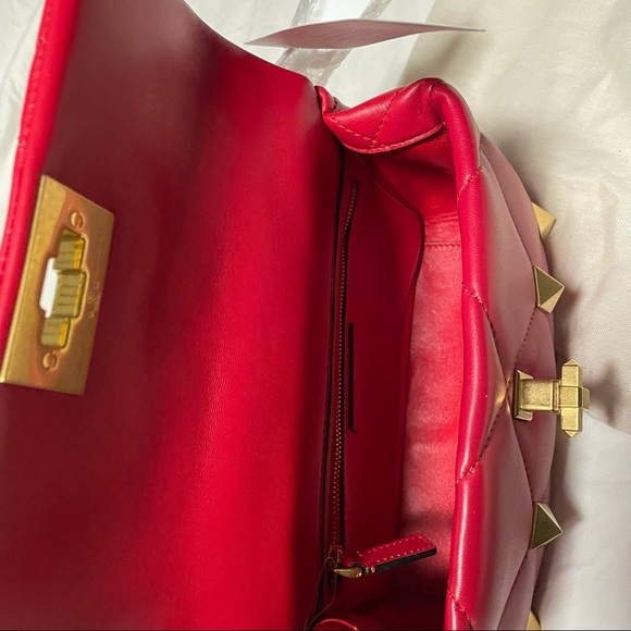 VALENTINO GARAVANI Roman Stud Medium Quilted Chain Shoulder Bag Red - Picture 9 of 16